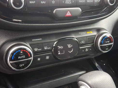 Certified 2023 Kia Soul S image 15