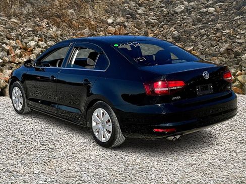 Used 2017 Volkswagen Jetta S image 11