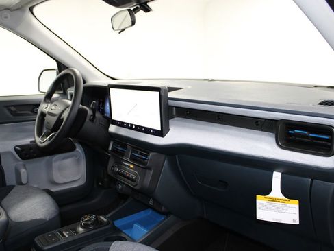 New 2026 Ford Maverick XLT image 25