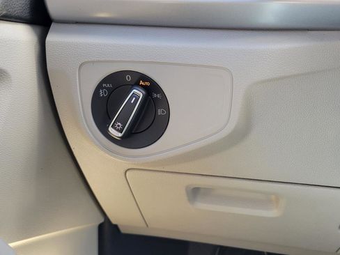 Used 2019 Volkswagen Atlas SEL Premium image 25