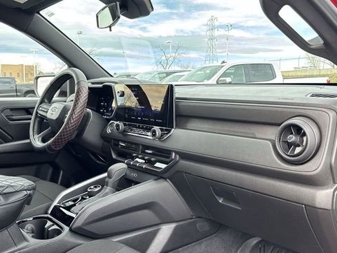 Certified 2024 Chevrolet Colorado Trail Boss w/ Advanced Trailering Package image 25