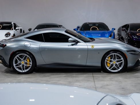 Used 2021 Ferrari Roma RWD image 7