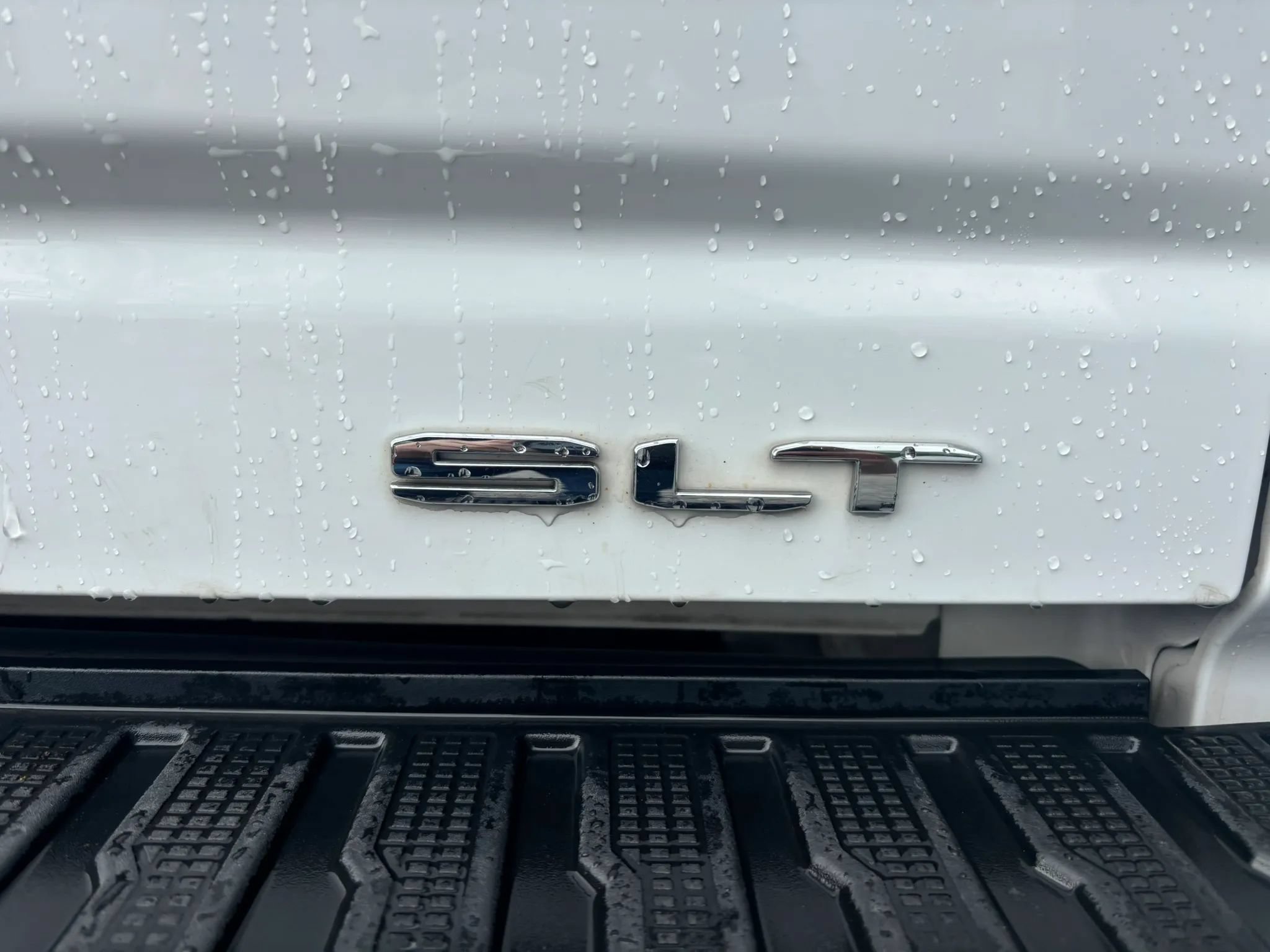 Used 2021 GMC Sierra 2500 SLT w/ SLT Preferred Package AWD/4WD image 15