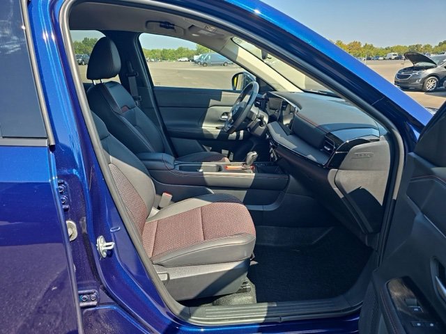 Used 2026 Nissan Kicks SR AWD/4WD image 10