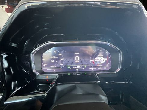 Certified 2025 GMC Sierra 2500 SLT w/ SLT Premium Package image 19