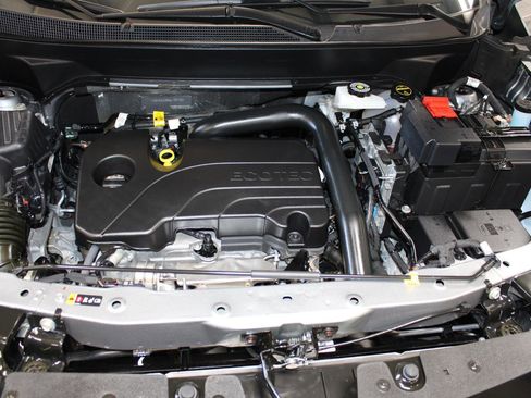 Used 2025 Chevrolet Equinox RS w/ Safety and Technology Package FWD image 34