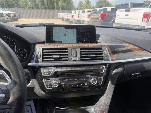 Used 2017 BMW 330e RWD image 25