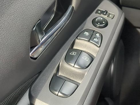 Used 2024 Nissan Kicks SV FWD image 20