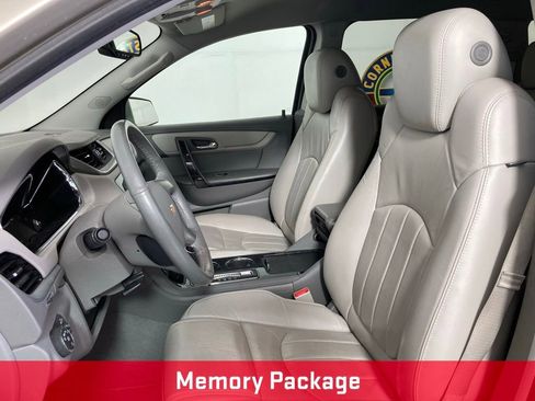 Used 2015 Chevrolet Traverse LTZ image 6
