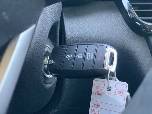 Used 2019 Kia Optima LX FWD image 15