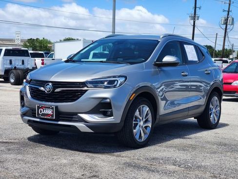 Used 2023 Buick Encore GX Essence w/ Experience Buick Package FWD image 3