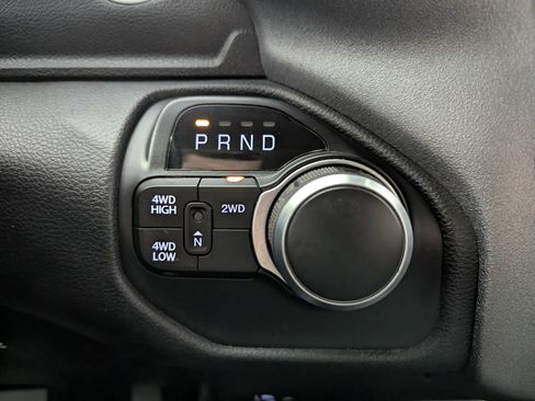 Used 2020 RAM 2500 Tradesman w/ Safety Group image 20