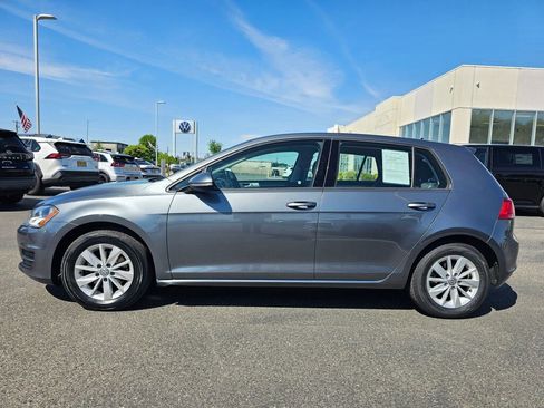 Used 2016 Volkswagen Golf S FWD image 3