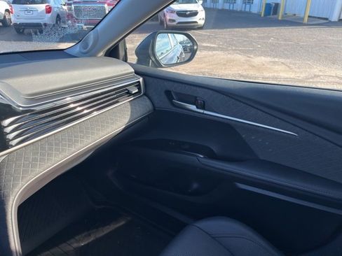 Used 2025 Toyota Camry XLE w/ Premium Package image 29