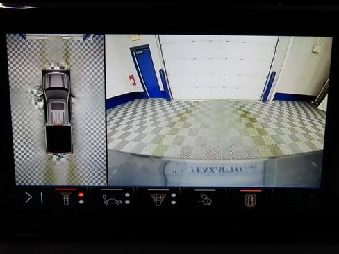 Used 2024 GMC Sierra 1500 AT4 w/ Technology Package image 15