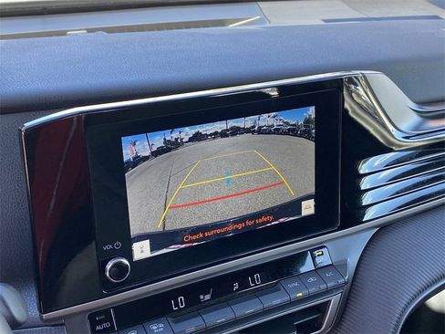 Certified 2025 Toyota Camry SE image 28