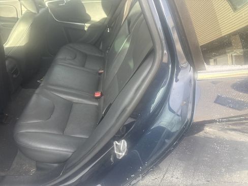 Used 2015 Volvo V60 T5 Platinum image 7