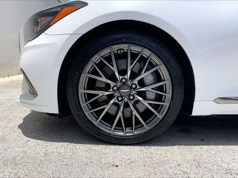 Used 2018 Genesis G80 3.3T Sport RWD image 8