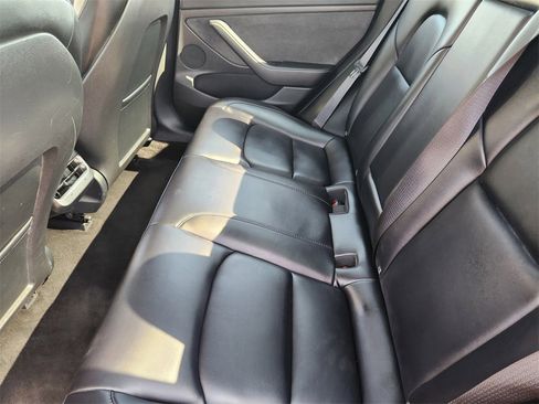 Used 2023 Tesla Model 3 Standard Range image 29