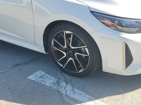 Certified 2024 Nissan Sentra SR w/ SR Premium Package FWD image 9