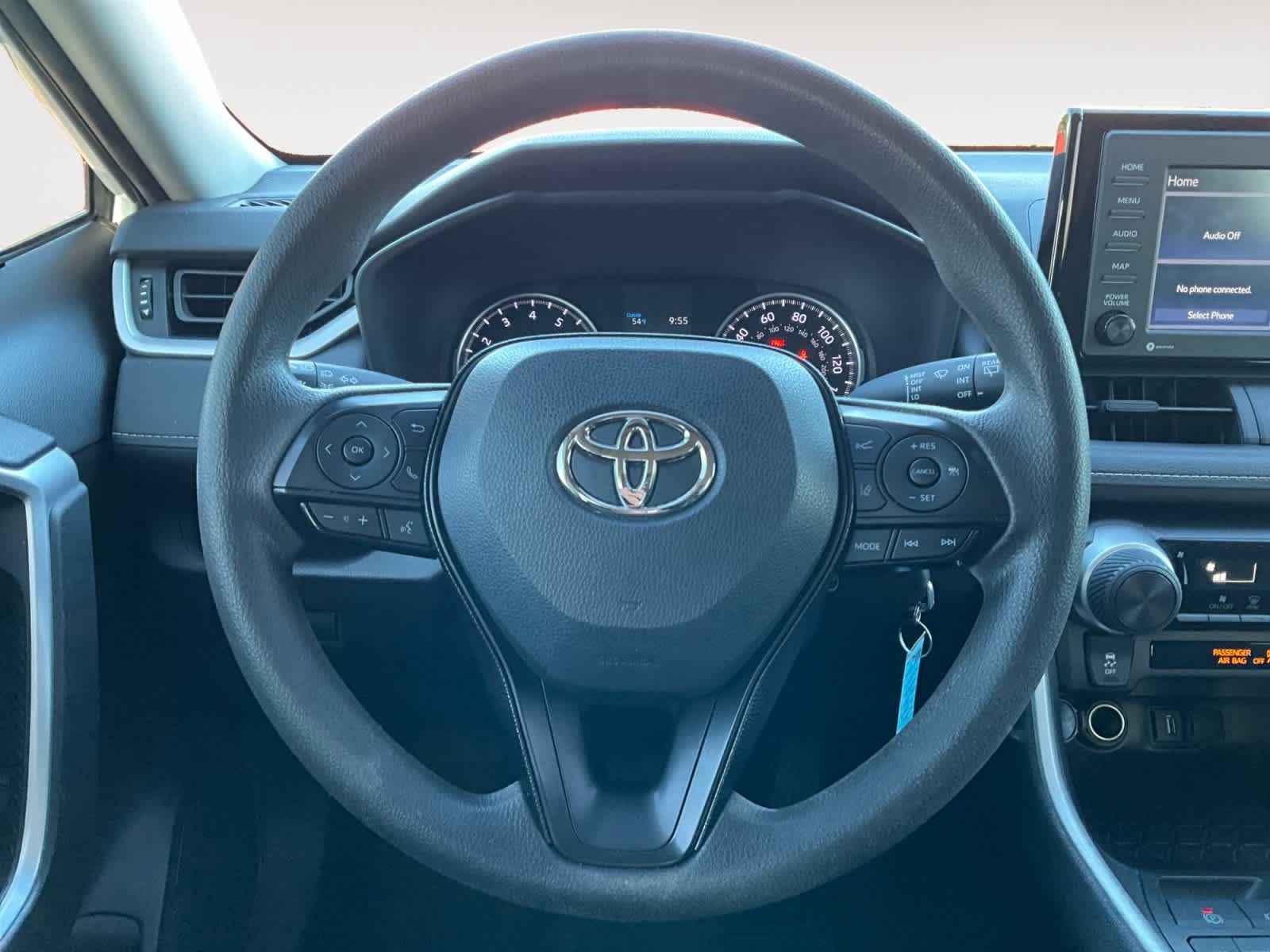 Used 2021 Toyota RAV4 LE FWD image 12