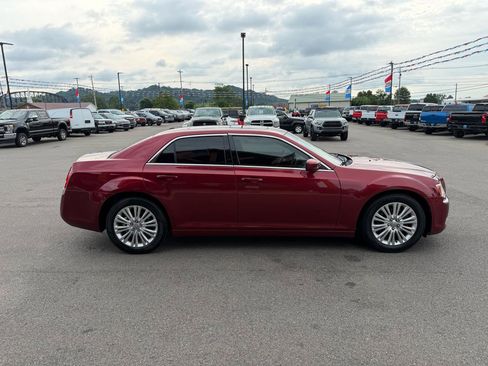 Used 2013 Chrysler 300 AWD w/ Driver Convenience Group image 22