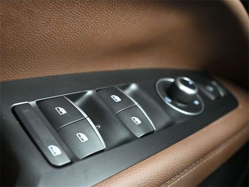 Used 2020 Alfa Romeo Stelvio image 33