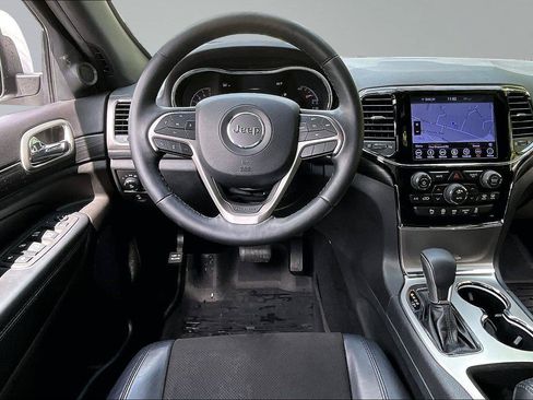 Used 2019 Jeep Grand Cherokee Altitude AWD/4WD image 13