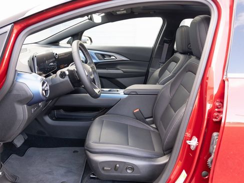 New 2025 Chevrolet Equinox EV LT w/ LPO, Blackout Package image 11