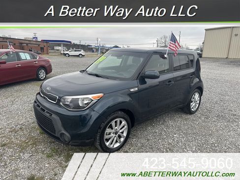 Used 2017 Kia Soul + image 1