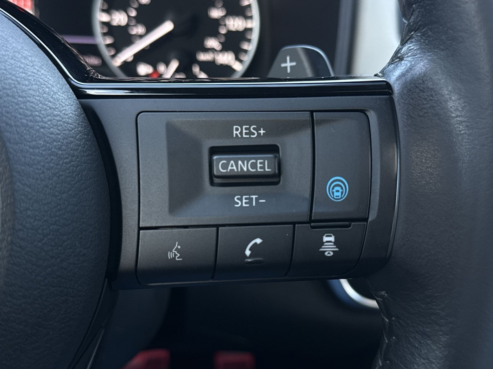 Used 2023 Nissan Rogue SV w/ SV Premium B Package FWD image 23