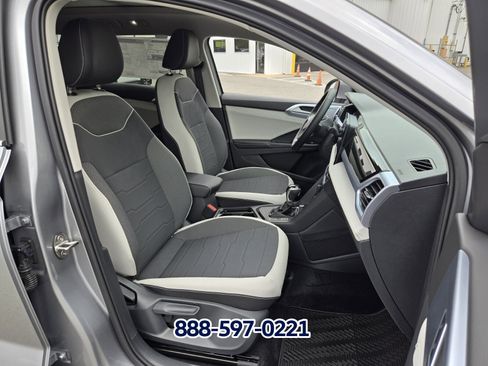 New 2026 Volkswagen Taos SE FWD image 13