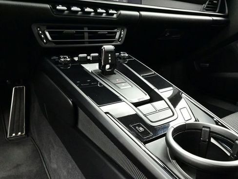 Certified 2024 Porsche 911 Carrera T image 11