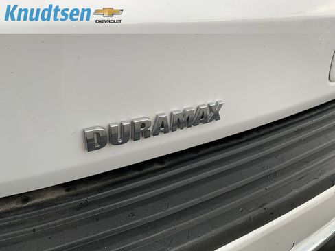 Used 2021 Chevrolet Suburban Premier w/ Texas Edition AWD/4WD image 10