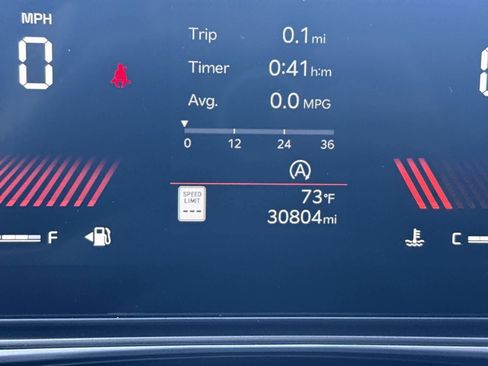 Used 2024 Kia Sorento S image 31