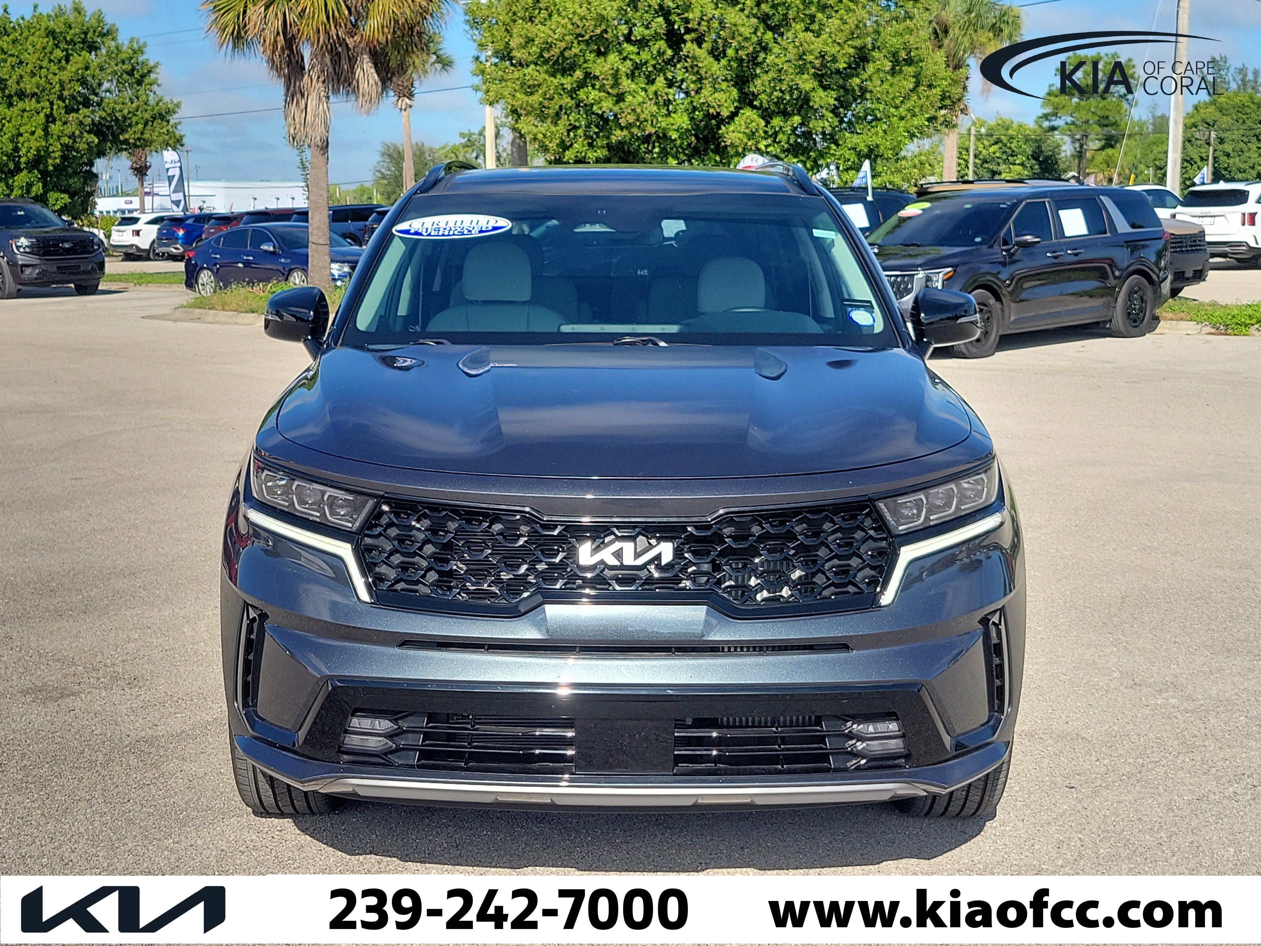 Certified 2023 Kia Sorento SX FWD image 2
