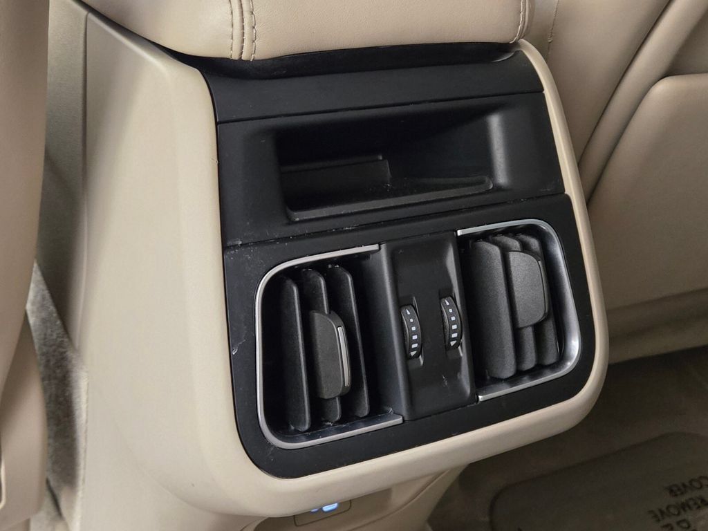 Certified 2023 Maserati Grecale GT AWD/4WD image 23
