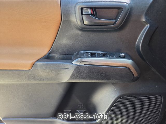 Used 2018 Toyota Tacoma SR5 RWD image 35
