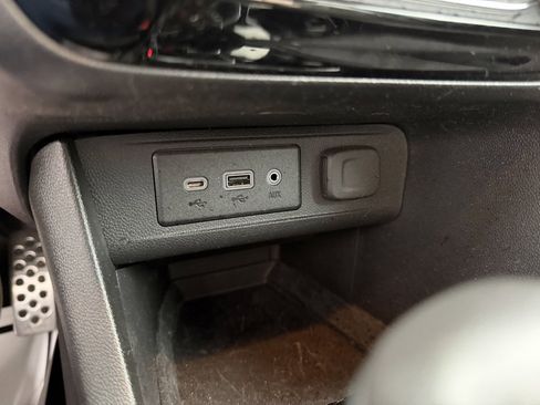 Certified 2023 Buick Encore GX Select w/ Sport Touring Package image 25