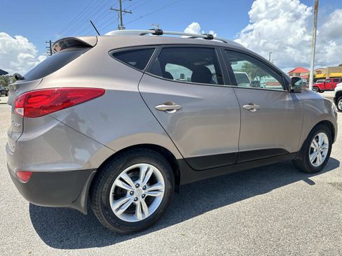 Used 2012 Hyundai Tucson GLS AWD/4WD image 4