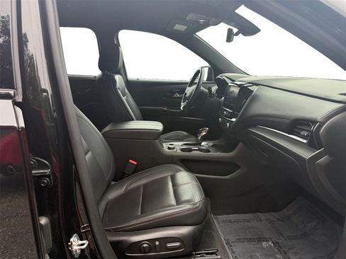 Used 2022 Chevrolet Traverse RS w/ LPO, Floor Liner Package image 15