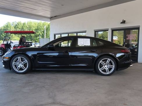 Used 2019 Porsche Panamera RWD image 4