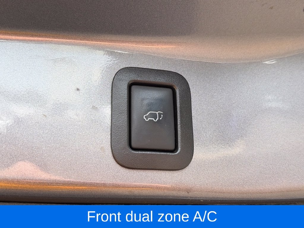 Used 2018 Toyota Highlander SE AWD/4WD image 9