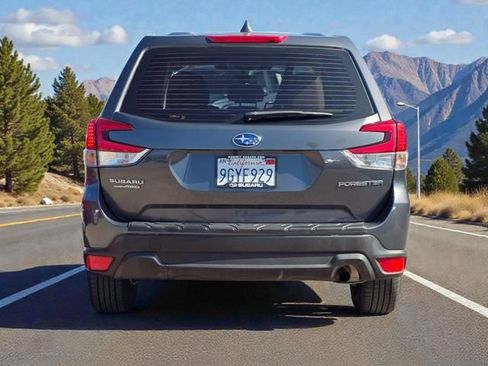 Certified 2023 Subaru Forester Base image 5