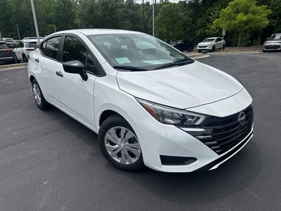 New 2025 Nissan Versa S w/ Trunk Package
