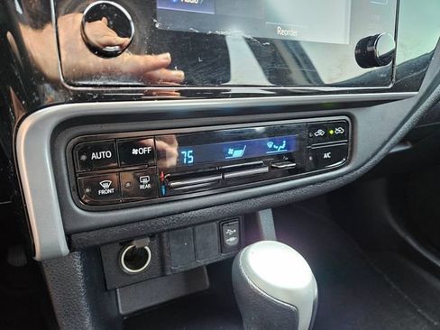 Used 2019 Toyota Corolla LE FWD image 23