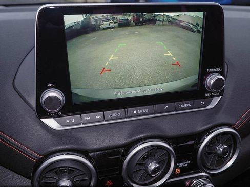 Used 2025 Nissan Sentra SR FWD image 12