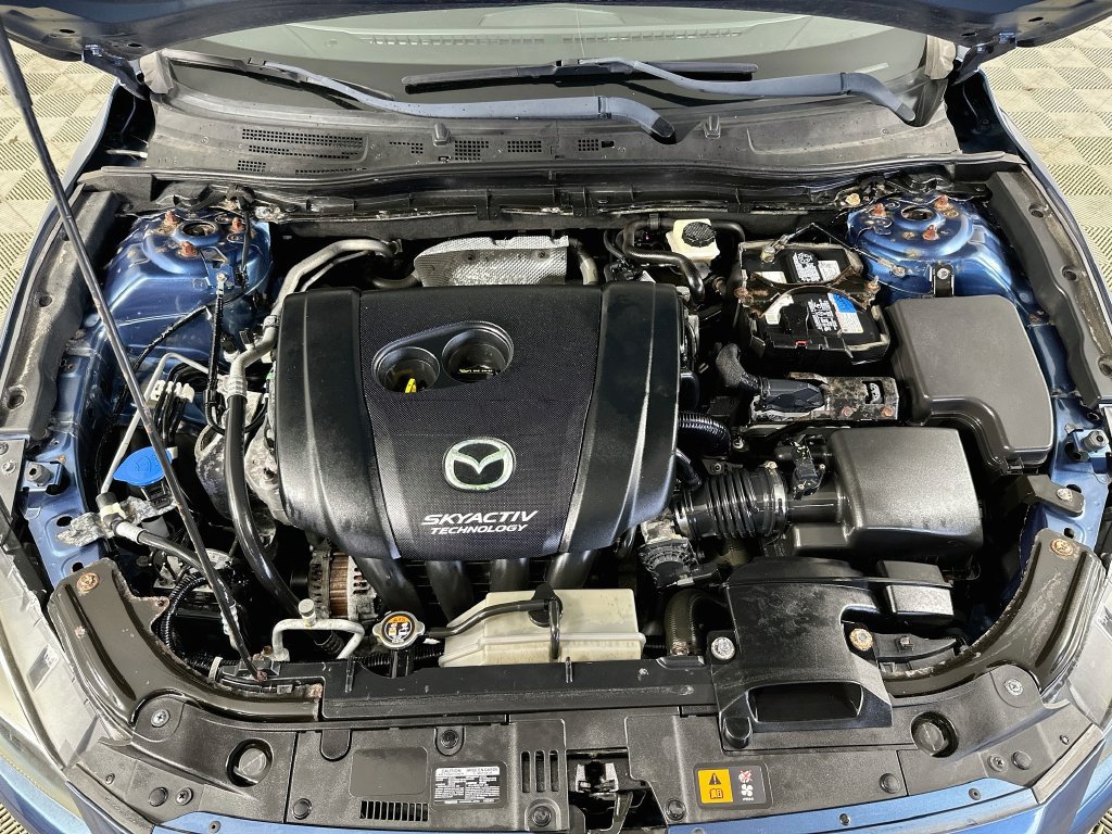 Used 2018 MAZDA MAZDA3 Touring FWD image 34