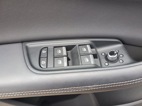 Used 2025 Audi Q7 3.0T Premium Plus AWD/4WD image 28