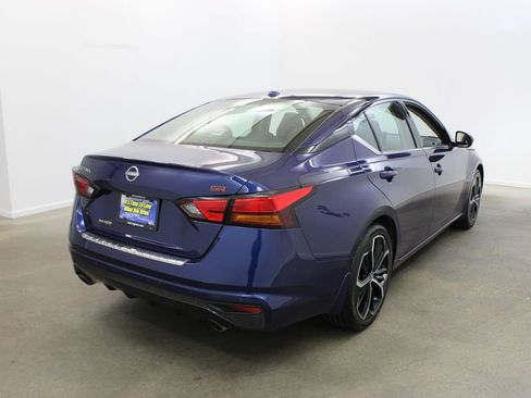 Used 2023 Nissan Altima 2.5 SR w/ SR Premium Package FWD image 5